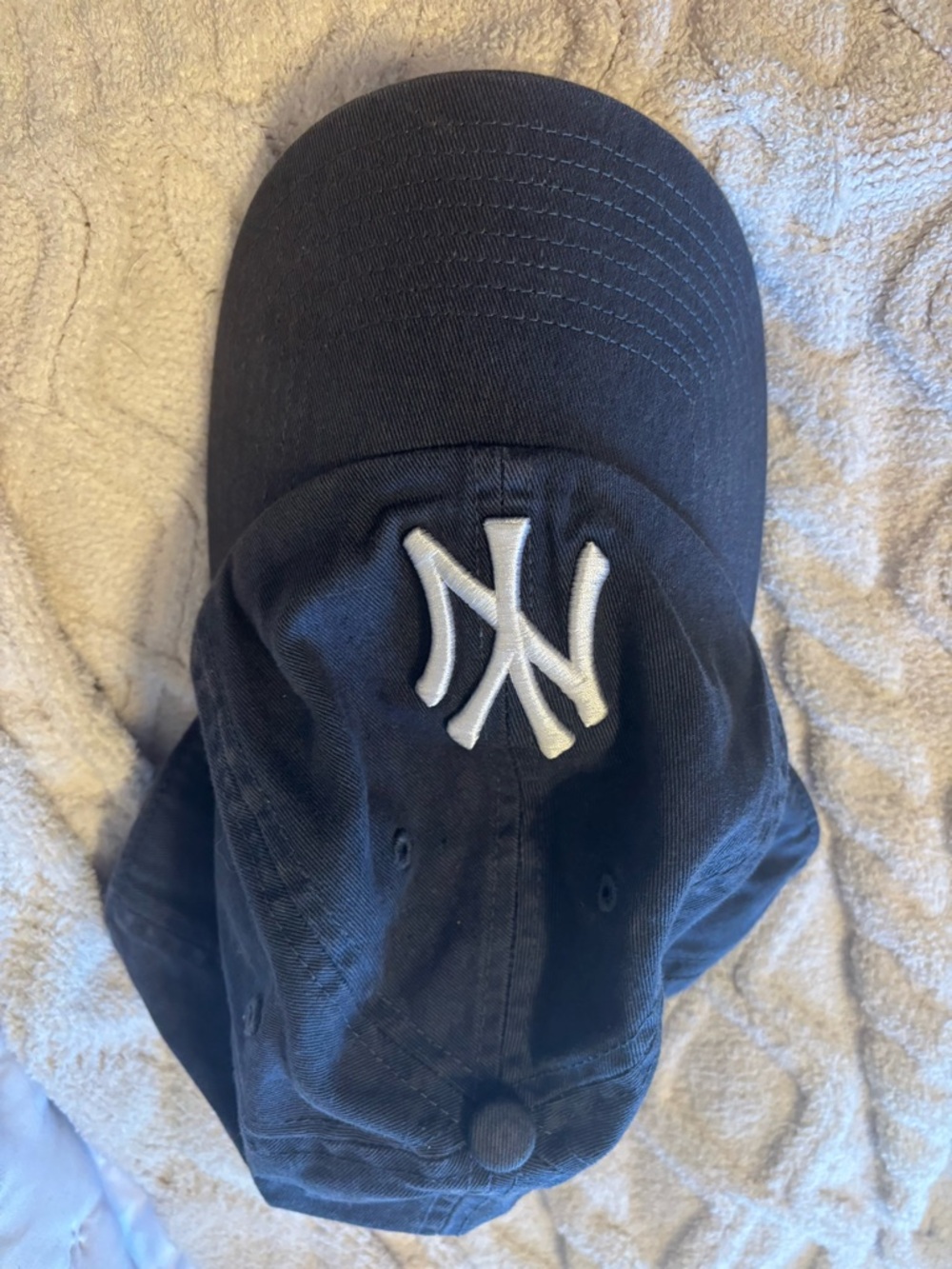 47 Navy Blue New York Yankees Embroidered Baseball Cap